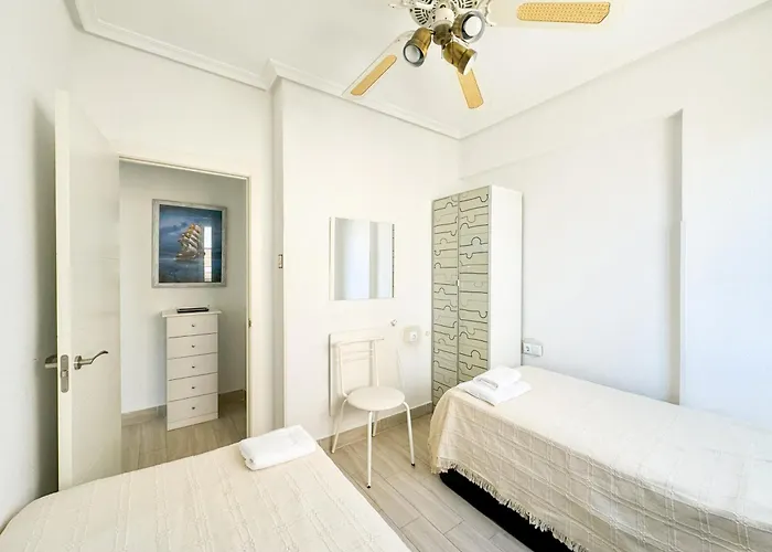 Large Apartment Near The Sea